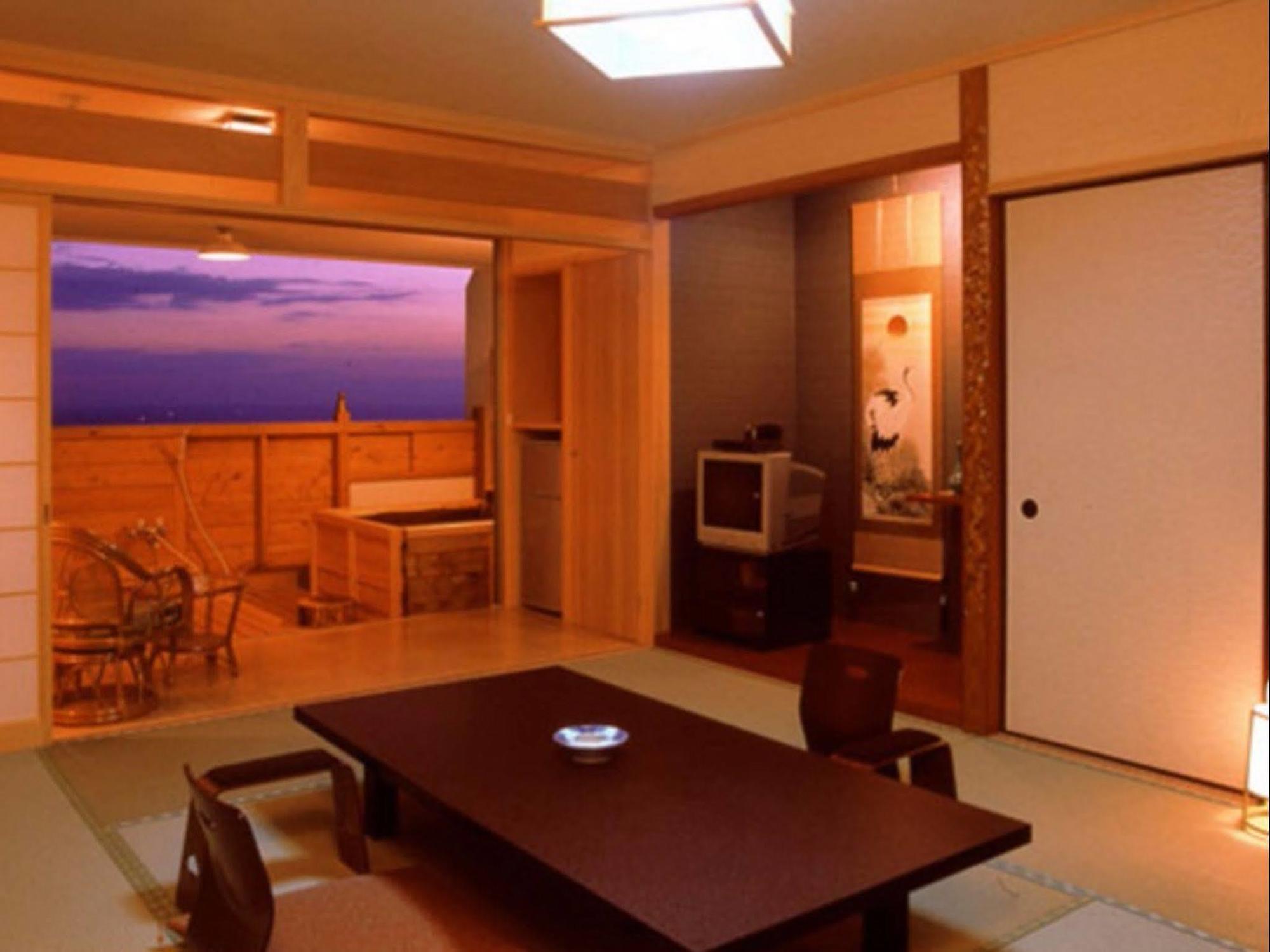 Hotel Tenzankaku Kaiyutei Sirahama Kültér fotó